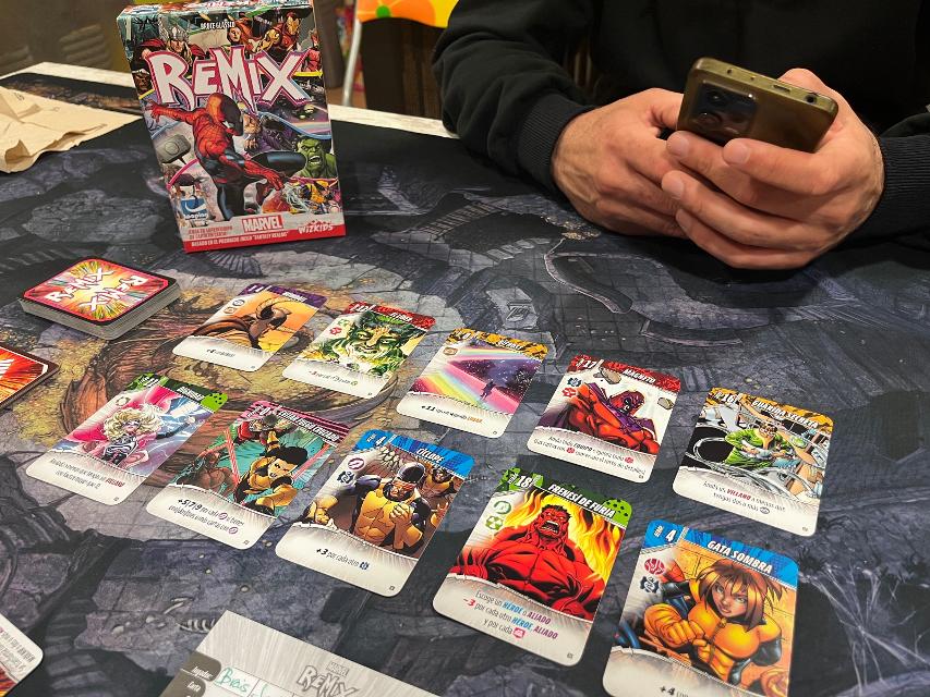 Marvel: Remix sobre la taula, foto de Bruno Circulo Friki