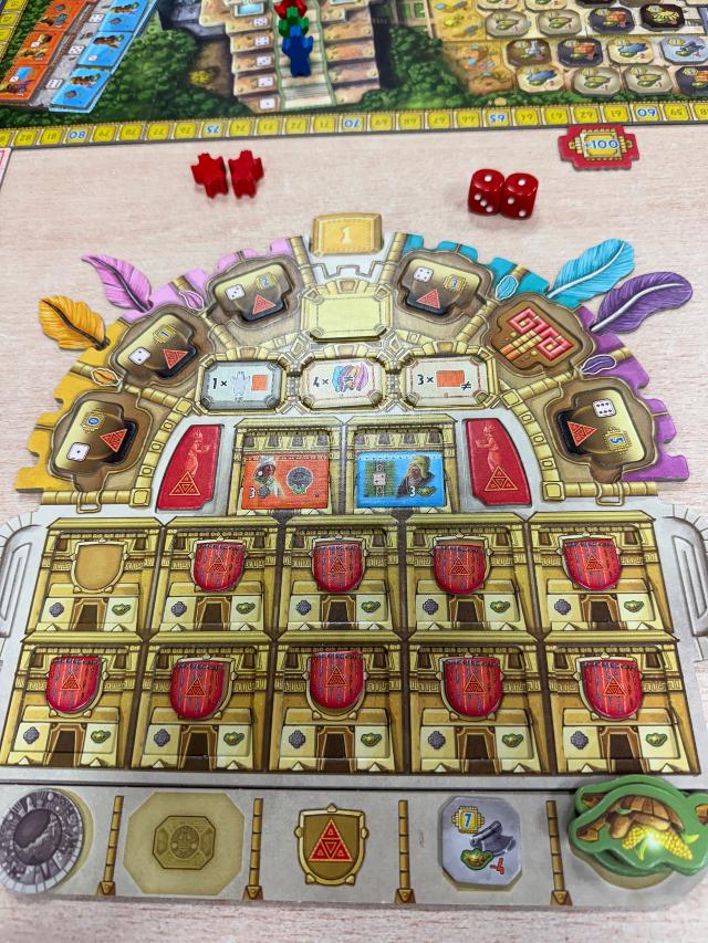 Cuzco on the table, photo by JOHNNY