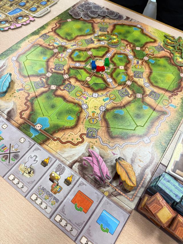 Cuzco on the table, photo by JOHNNY