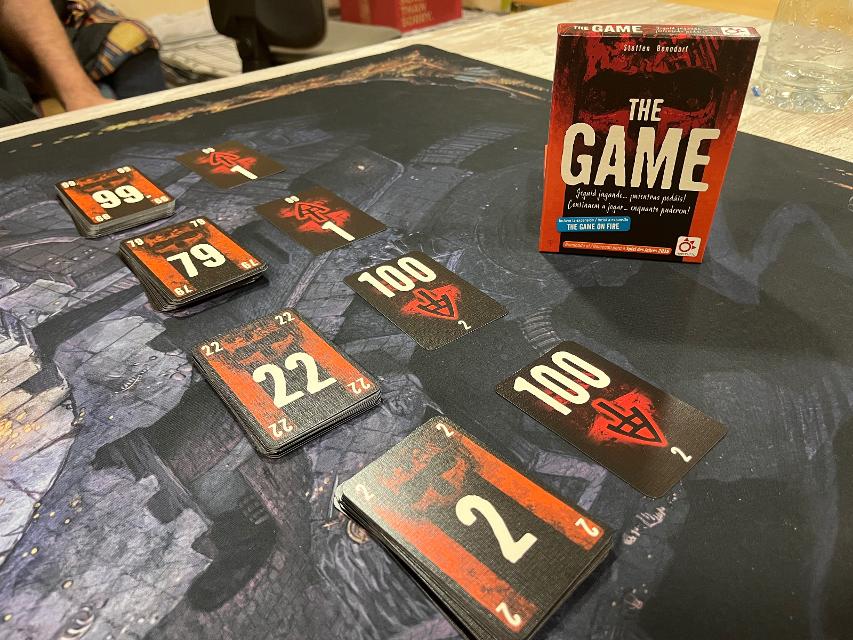 The Game on the table, photo by Bruno Circulo Friki
