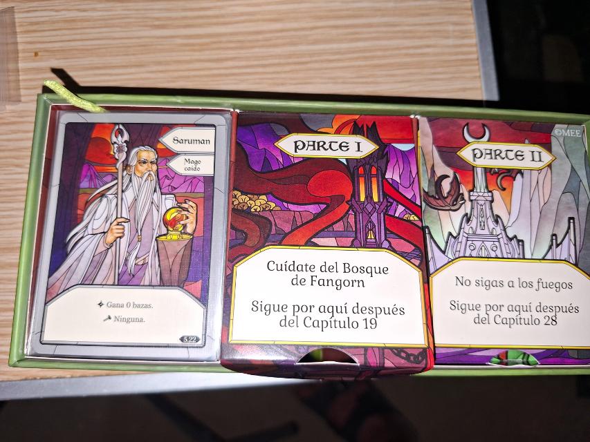 Il Signore degli Anelli: Le Due Torri – Trick-Taking Game sul tavolo, foto di Artur Rodríguez Coma