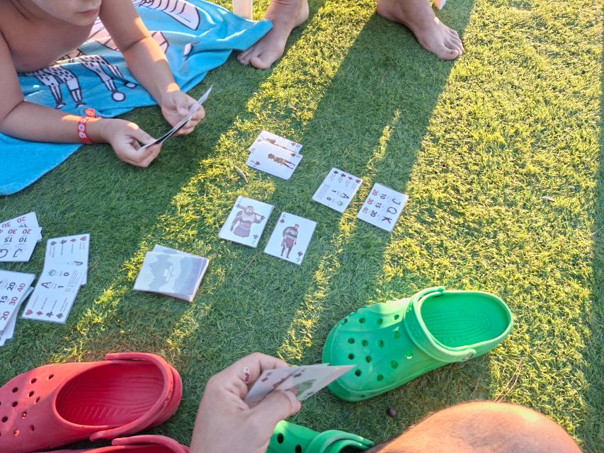 Regicide on the table, photo by Artur Rodríguez Coma