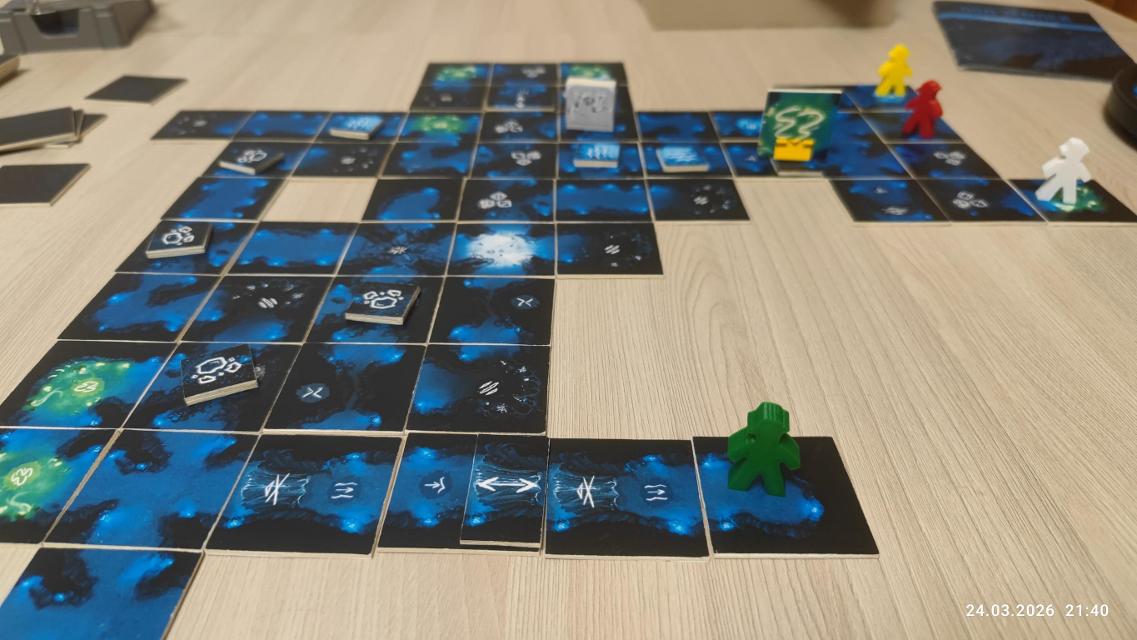 Sub Terra on the table, photo by FazerGD