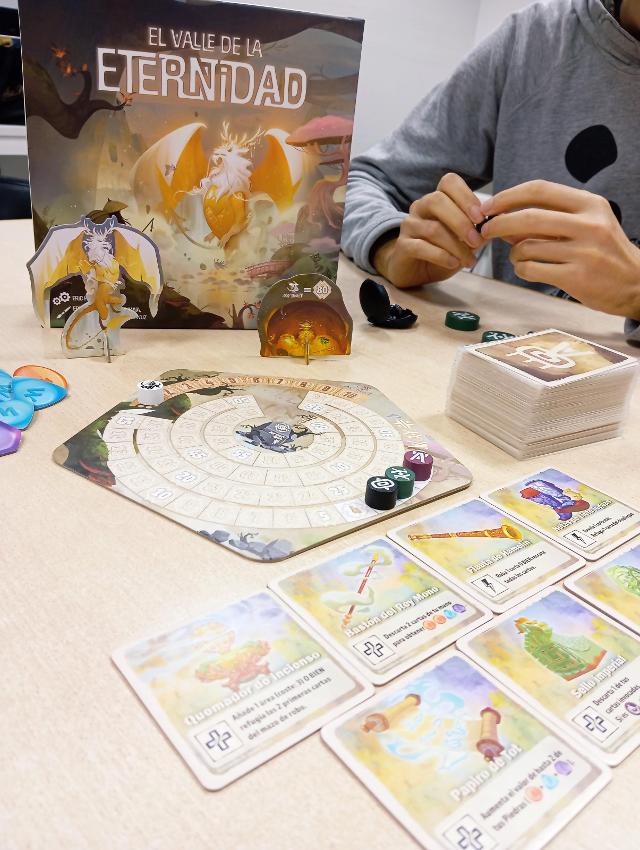 The Vale of Eternity on the table, photo by Estepo Estepoes