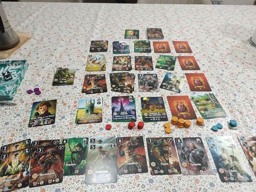 Valeria: Card Kingdoms on the table, photo by Viafora - Francesc