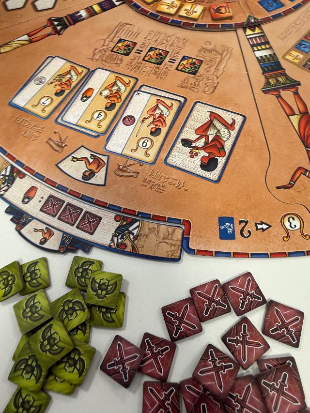 Pharaon på bordet, foto af JOHNNY