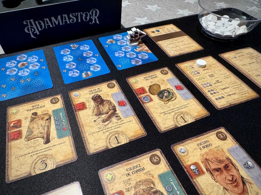 Adamastor on the table, photo by Dídac