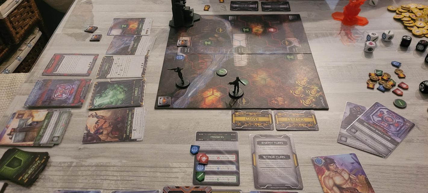 Contra: The Board Game auf dem Tisch, Foto von AtomicFenix