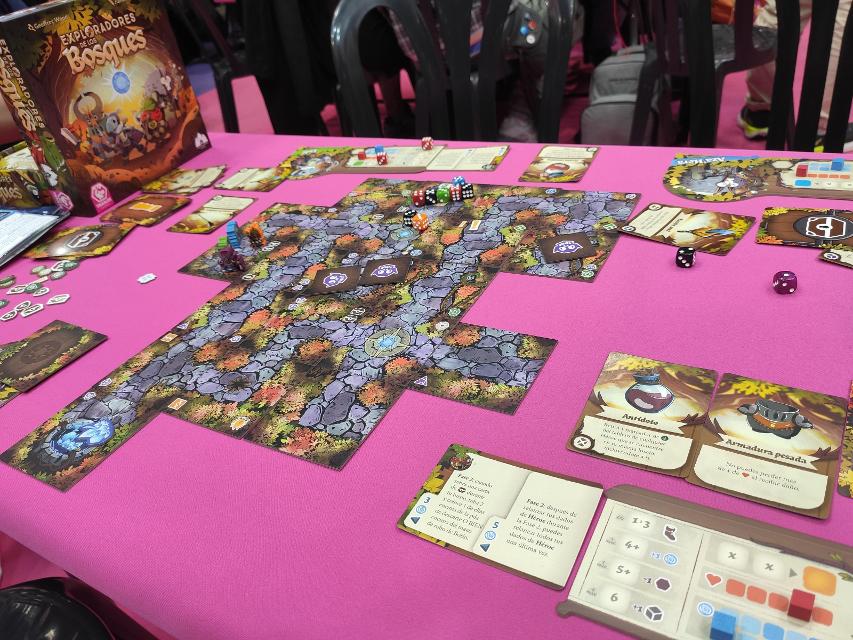 Explorers of the Woodlands on the table, photo by Mario Estruch