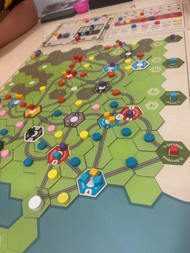 Age of Steam sur la table, photo de Alba Lo