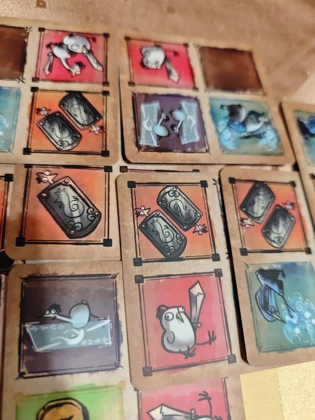 Regroup! Chicken Army on the table, photo by tienlevy