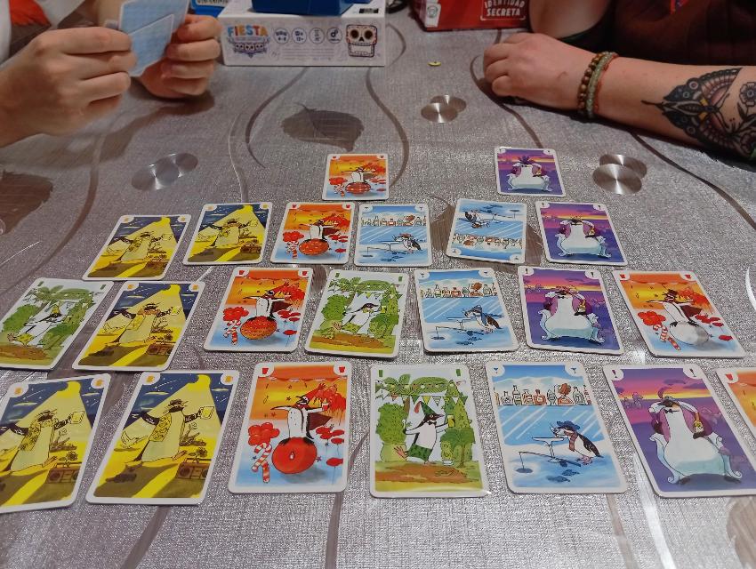 Penguin Party on the table, photo by Estepo Estepoes