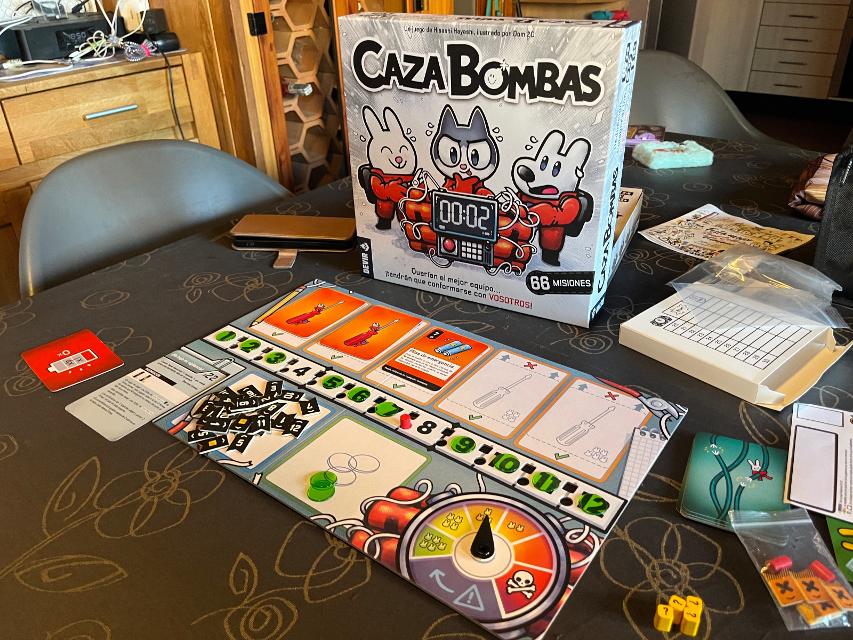 Bomb Busters sul tavolo, foto di Bruno Circulo Friki