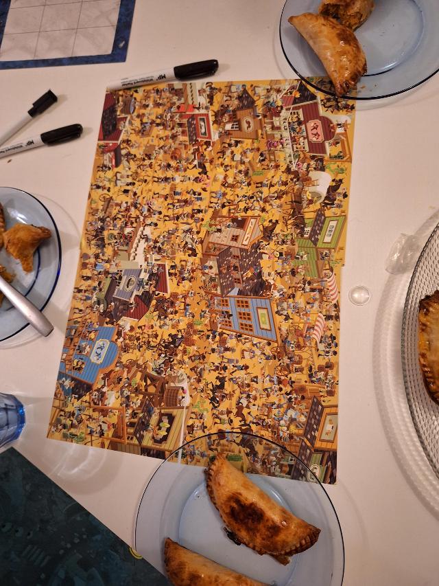Last Message on the table, photo by Artur Rodríguez Coma
