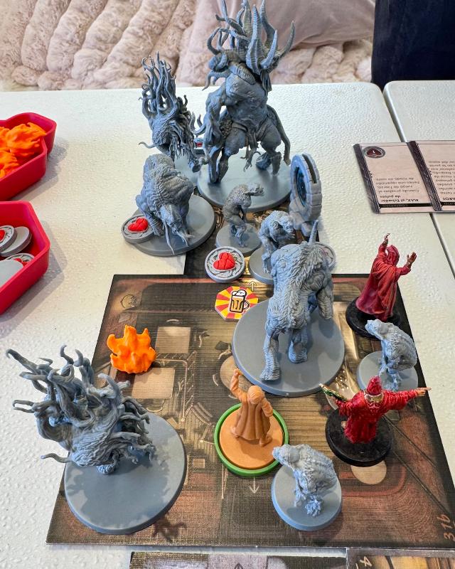 Cthulhu: I smrt může zemřít na stole, foto: Víctor N