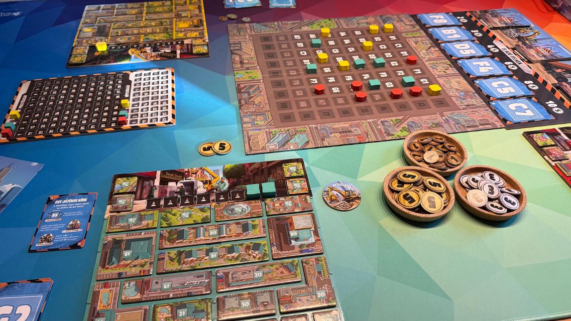 Grundstein von Metropolis auf dem Tisch, Foto von motkany91