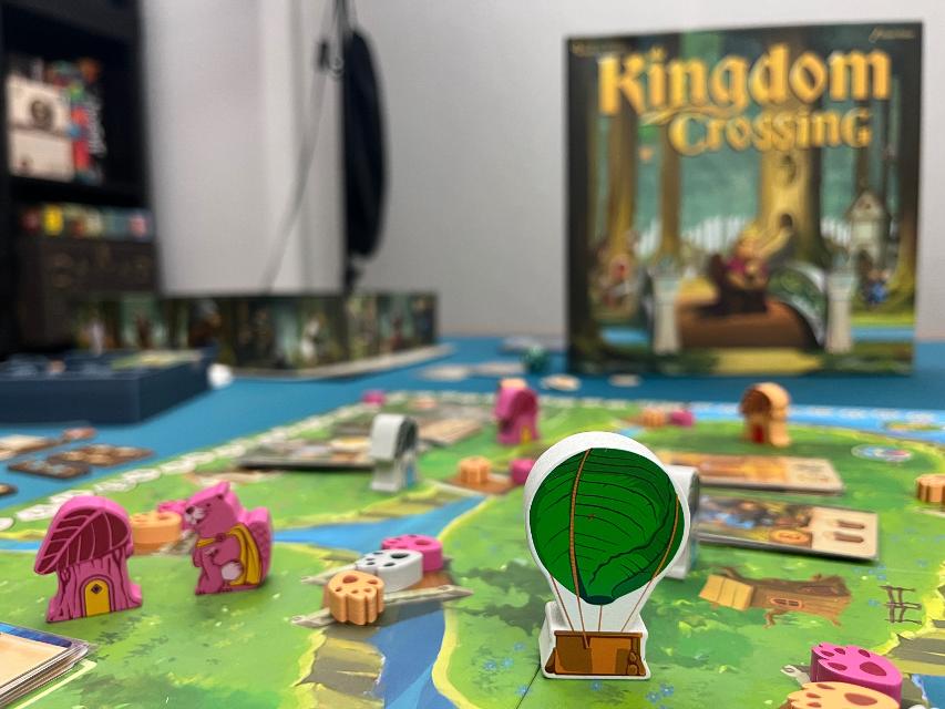 Kingdom Crossing på bordet, bilde av Bruno Circulo Friki