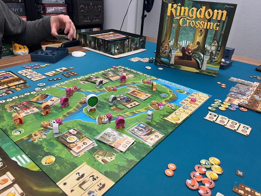 Kingdom Crossing på bordet, bilde av Bruno Circulo Friki