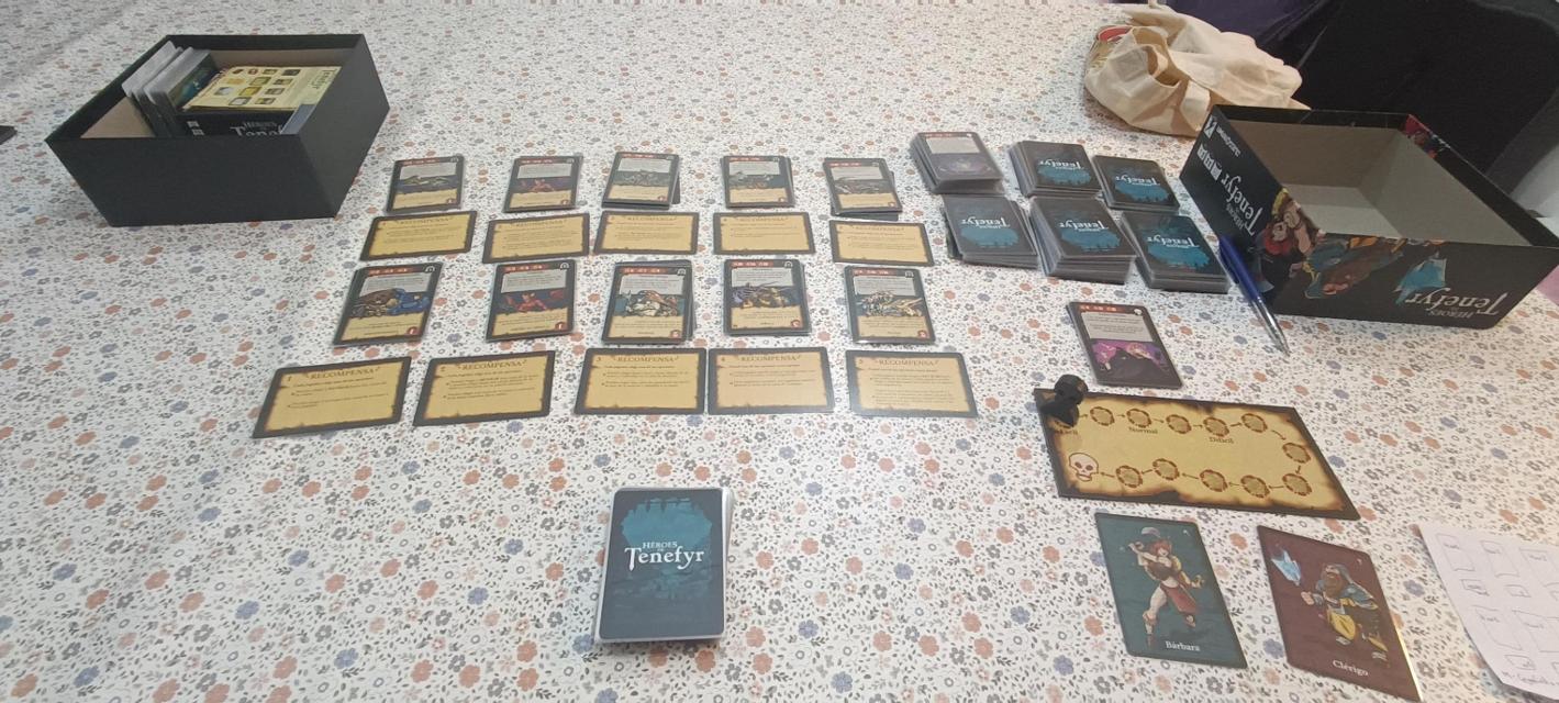 Heroes of Tenefyr on the table, photo by Viafora - Francesc