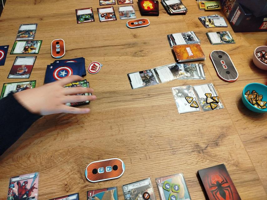 Marvel Champions: El Juego de Cartas sobre la taula, foto de Borja Giner