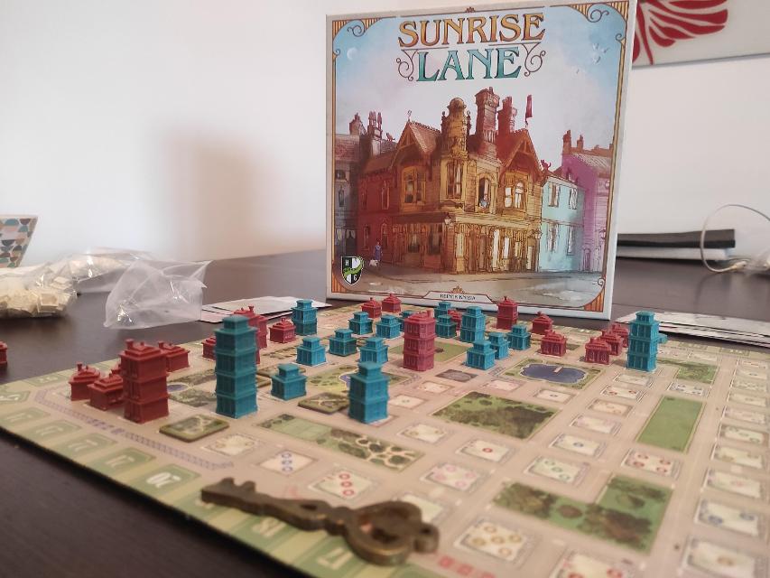 Sunrise Lane على الطاولة، صورة من Pauliss
