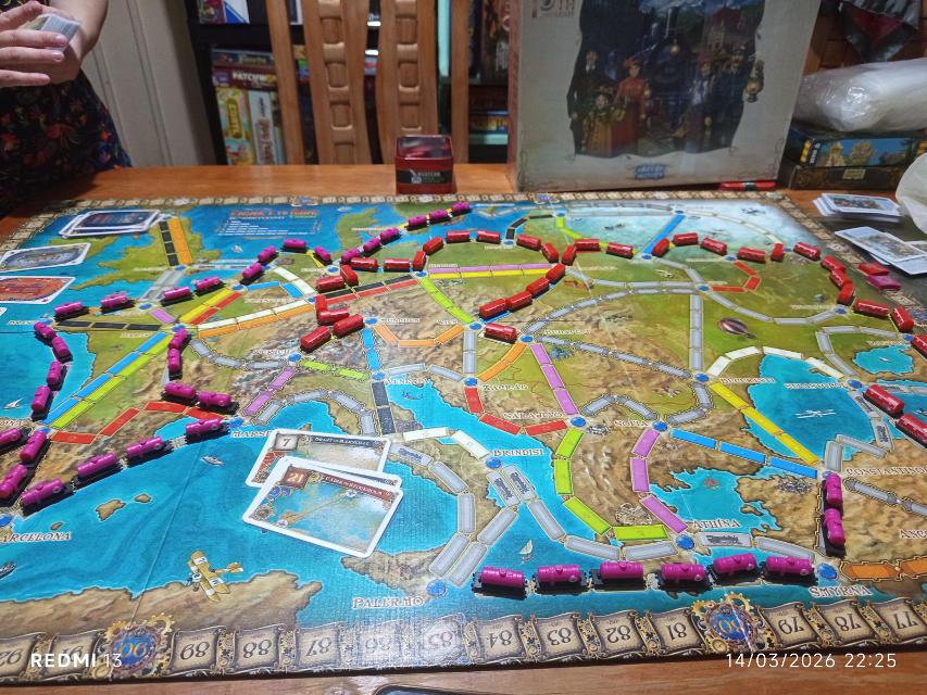 Ticket to Ride: Europe – 15th Anniversary auf dem Tisch, Foto von MarFe MaAn