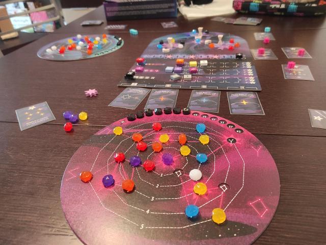 Nebula sobre la mesa, foto de Pauliss