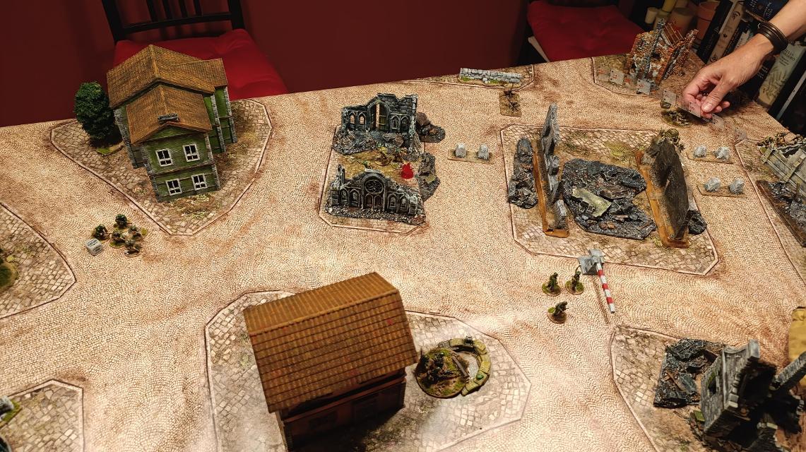 Bolt Action على الطاولة، صورة من Tazmanian