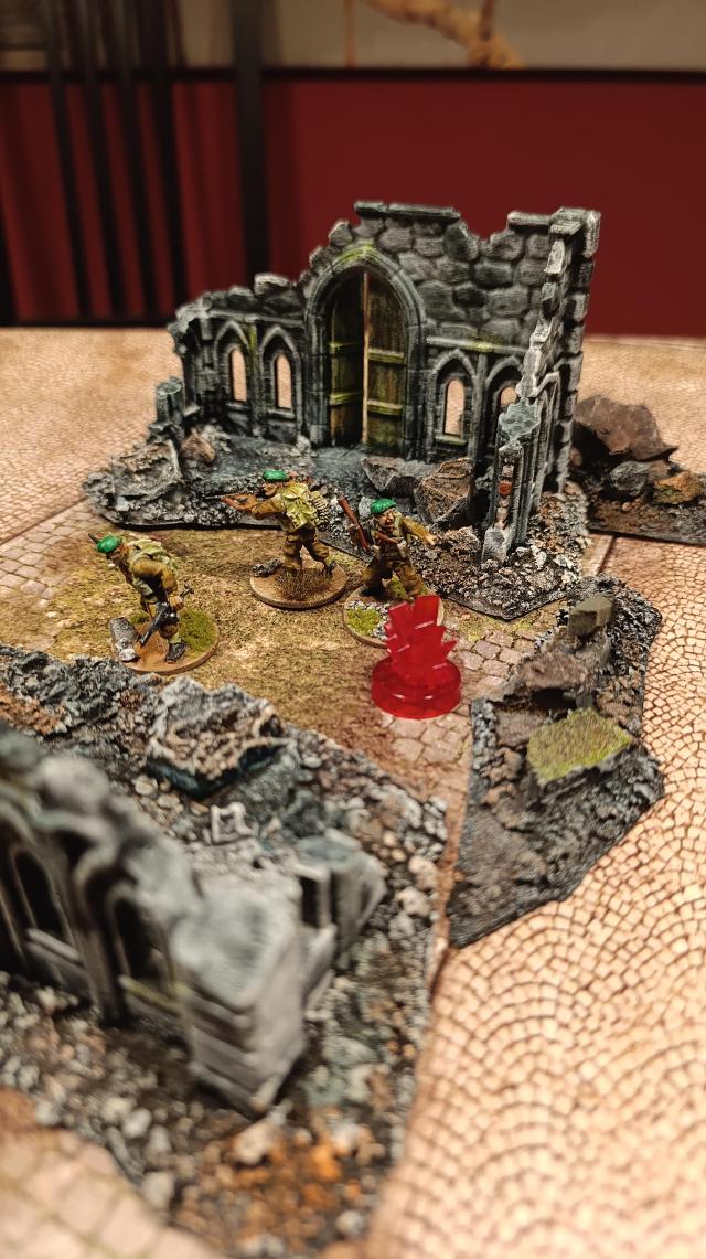 Bolt Action على الطاولة، صورة من Tazmanian