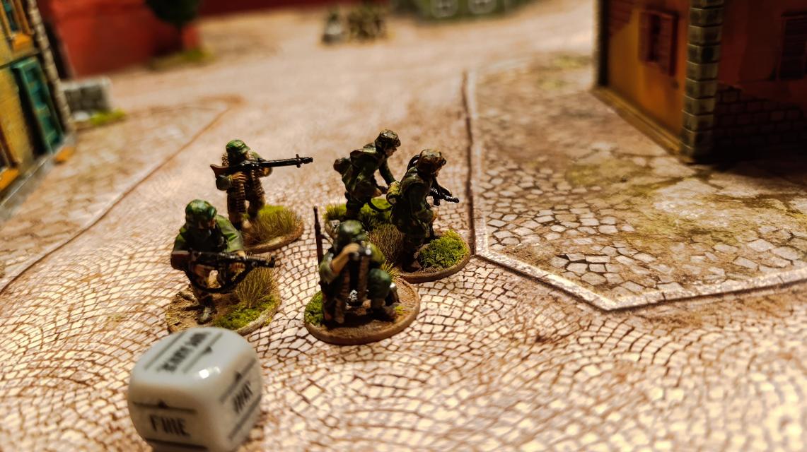 Bolt Action على الطاولة، صورة من Tazmanian