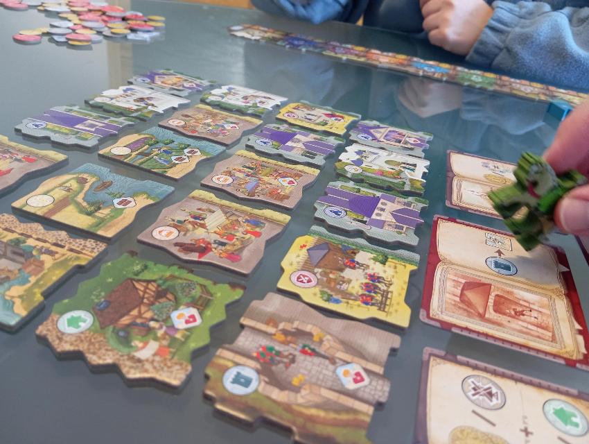 Middle Ages on the table, photo by Estepo Estepoes