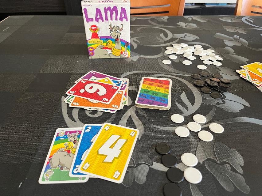 L.A.M.A. op tafel, foto van Bruno Circulo Friki