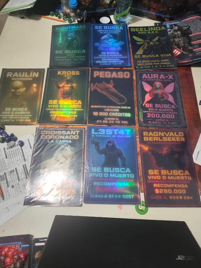 Starfinder Core Rulebook sobre la taula, foto de Alexis Rodríguez