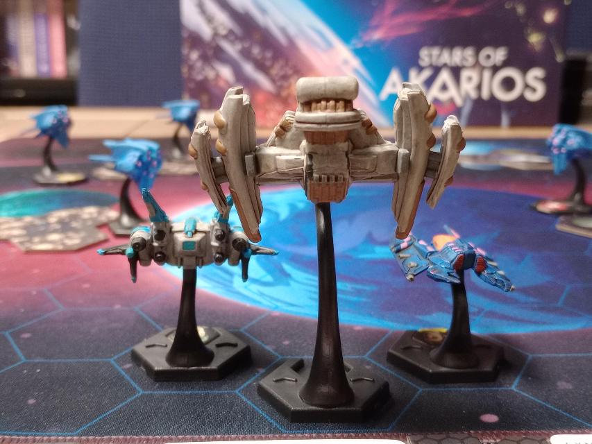 Stars of Akarios auf dem Tisch, Foto von carlos11tgn